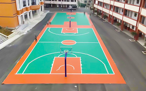 户外篮球场