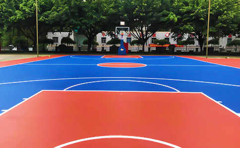 篮球场地